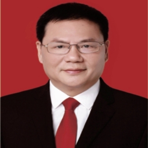 党总支书记、初中部校长——潘志新